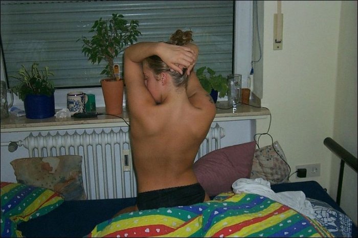 Blonda matura, 34 ani, cu sani mari si deliciosi! Singura in locatie! – Transexuala submisiva. Matura cu experienta/ locatie cu clima!