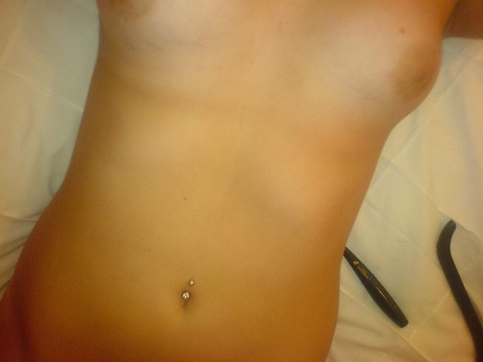 Buna sunt noua hai la mine(strada drumul taberei) – O tanara normala, voluptoasa, fara fitze