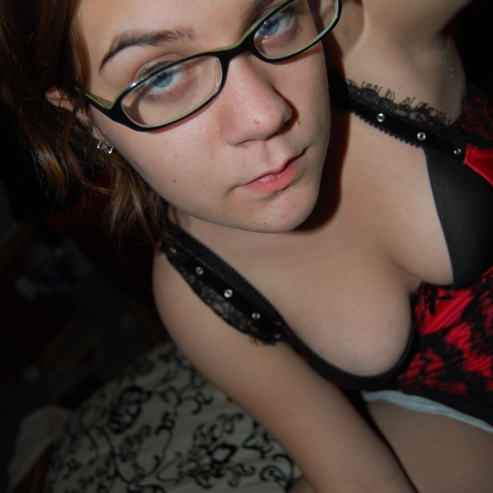 Ma vrei? Atunci suna-ma! Dominare & iubire.  – Initiez domnisoare si doamne in arta amorului total.